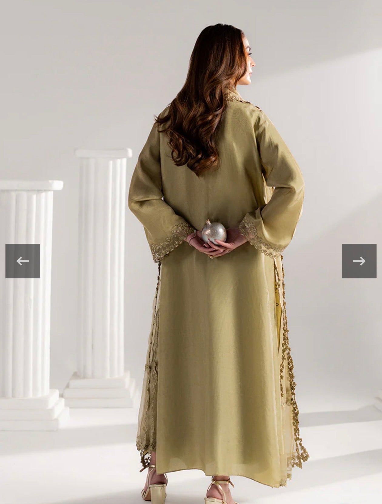 Iry Elai
3 Piece Outfit